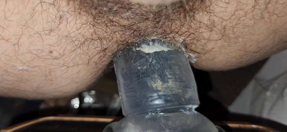 Takes it all: 10 palců mi dělá kundičku