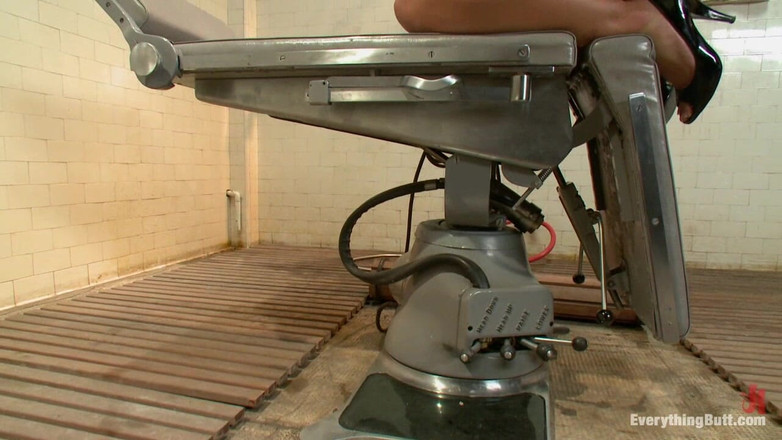 Everything Butt by Kink: चरम चुदाई