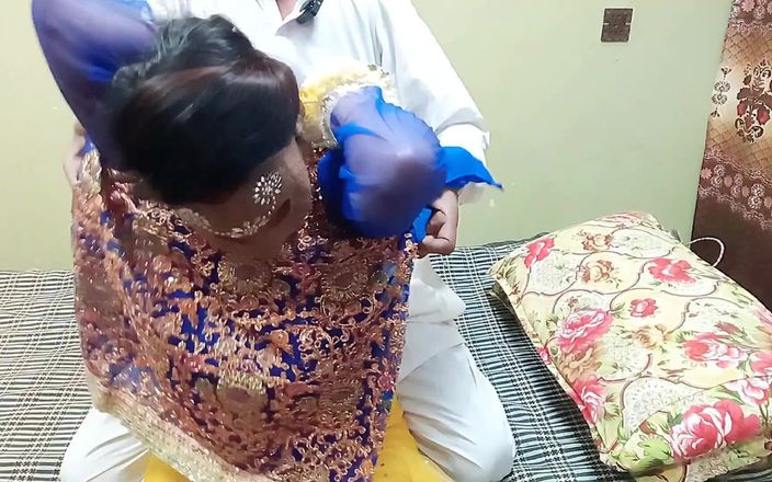 MehwishButt: Koridorlarını derinden temizliyor