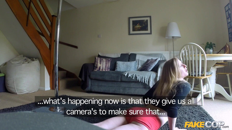 Fake Cop: Fake poliziotto - la ragazza satine spark danza del palo scopa...