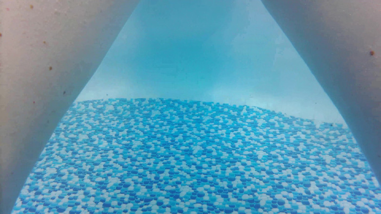 SimoneLive1: Pojď S Námi K Bazénu