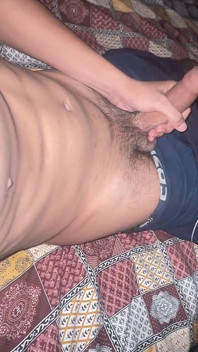 Svádí tě mým nejžhavějším čůrákem a tělem