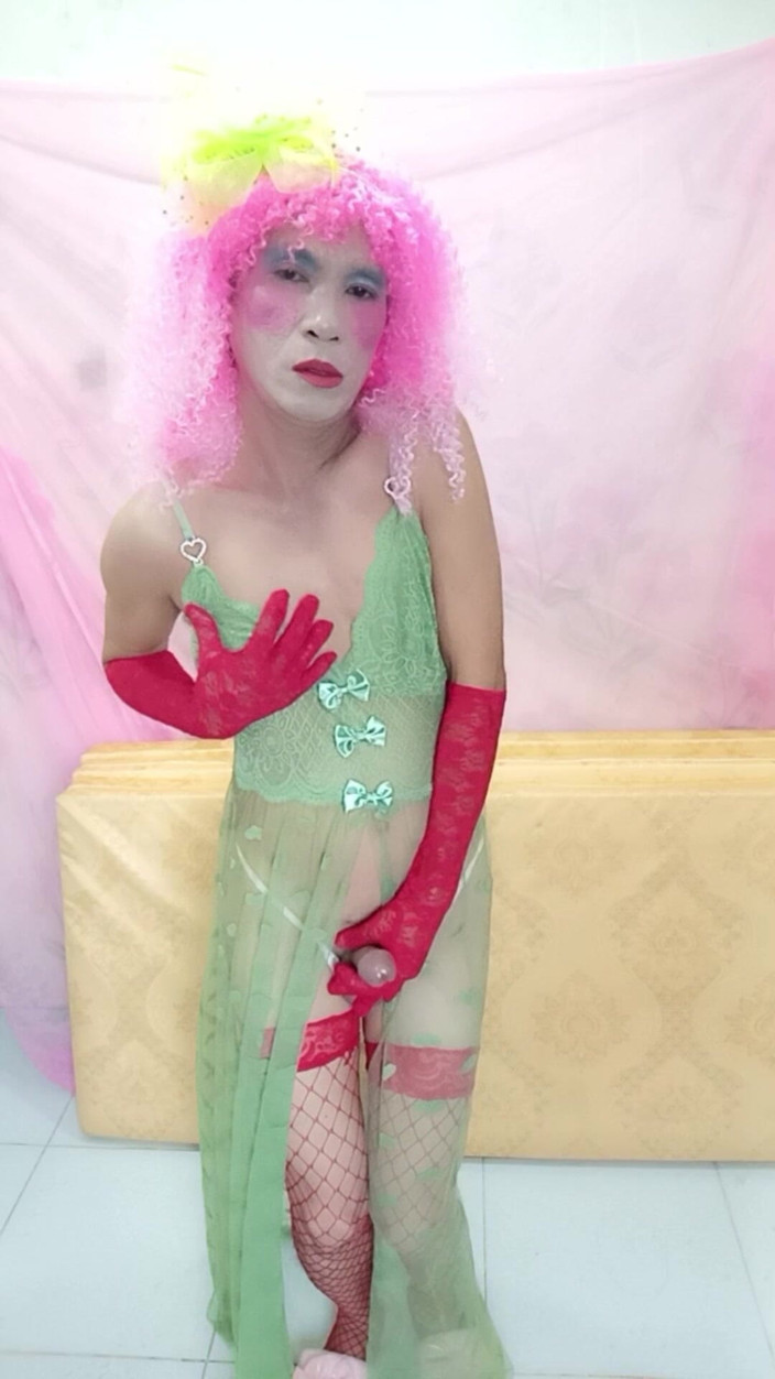 nguyen dang thien tri: Oanh le transe trägt sexy porno-selfie