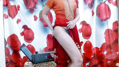 Bolly Karma: Técnica de striptease caliente y seductora