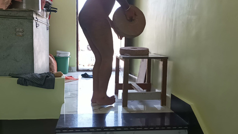 Sansuindia: Indian Actor Nude Walk in Home