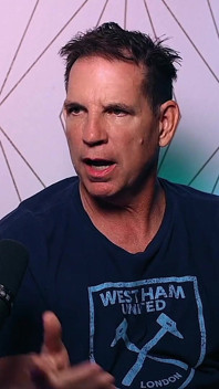 Jim fa il patrigno del bukkake americano