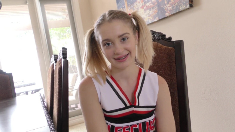 Perv Milfs n Teens: La cheerleader teenager anastasia knight non può vedere etero mentre...