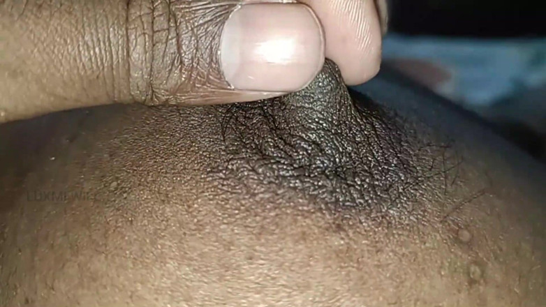 Luxmi Wife: Abang ipar bermain dengan buah dada saya