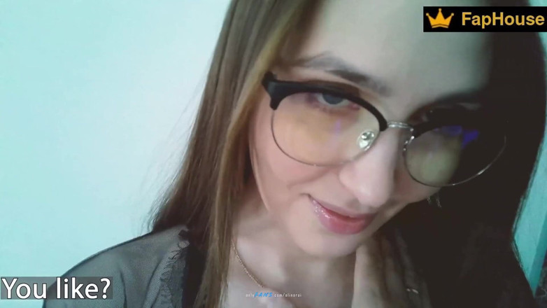 Alina Rai: お義母さん、なんでノーパンなの?- 黙って、義理の息子にペニスを出しなさい