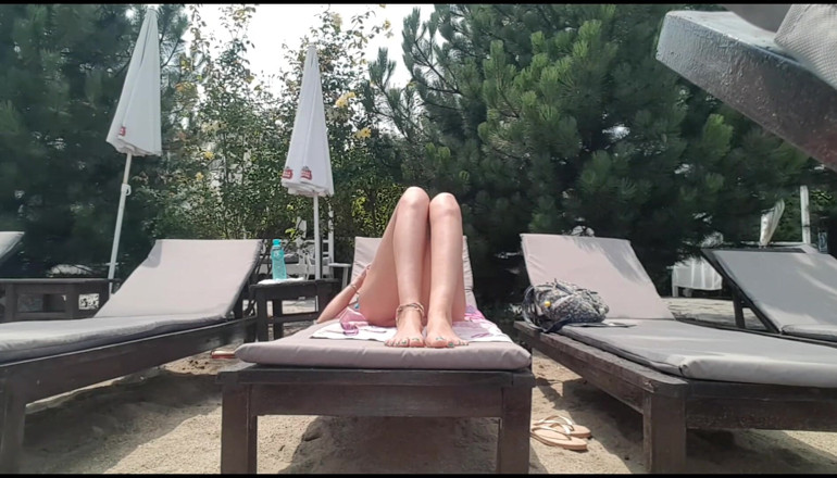 Erotic Tanya: Ignorowany u moich stóp jak rogacz, którym jesteś