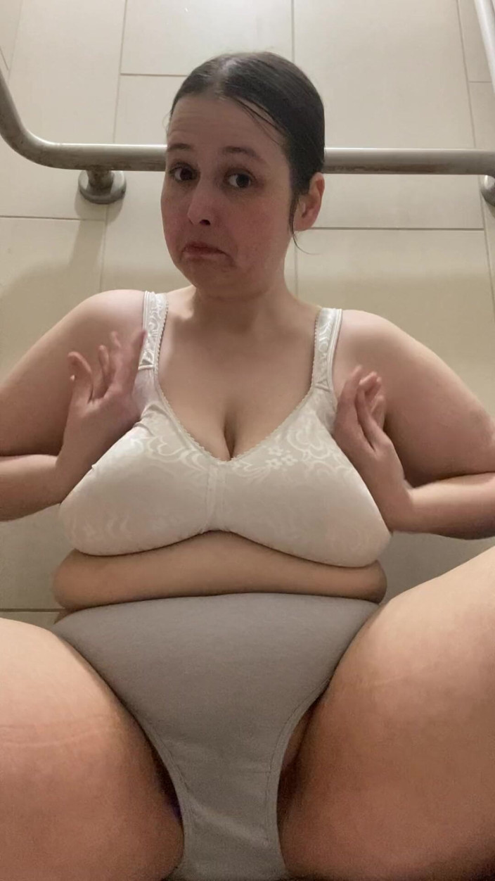 MissChrystalline: 一边自慰一边谈论什么让我欲上