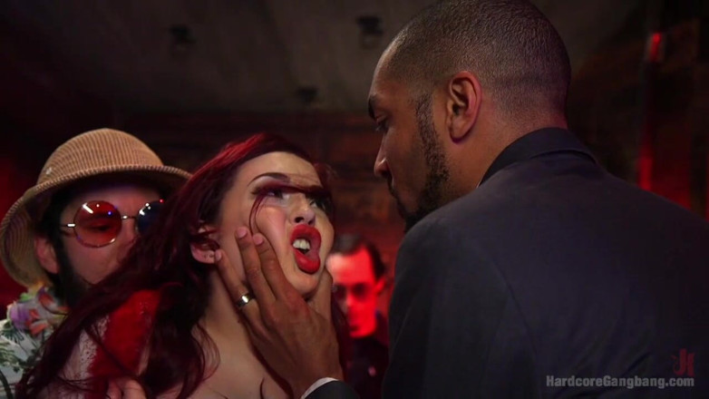 Hardcore Gangbang by Kink: Accidenti una bella torta! una gangbang di parodia di twin...
