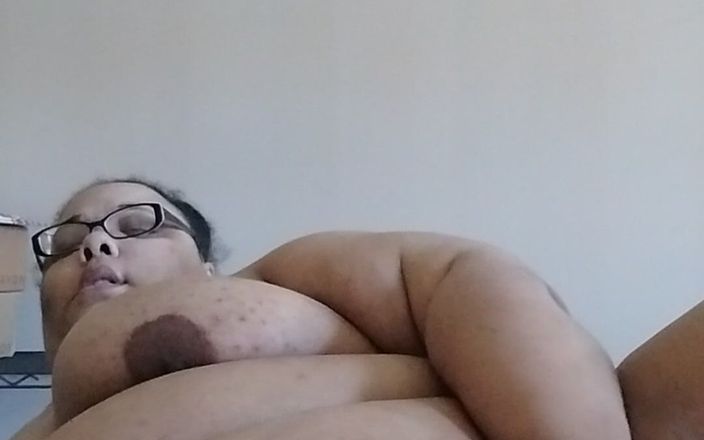 Jessica pigslut: 请干我的阴户爸爸！