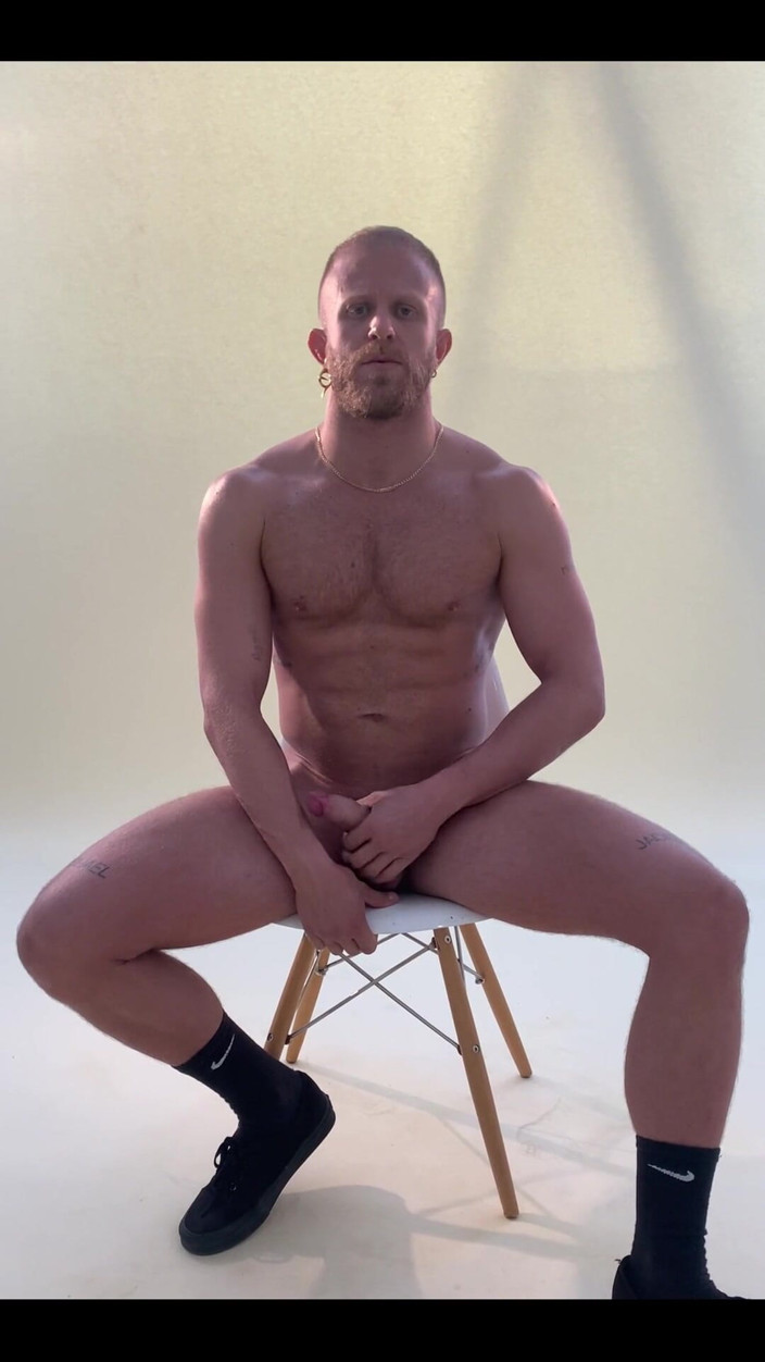 Sam Banks: Finalmente comenzando a verse como el chico grande que siempre...