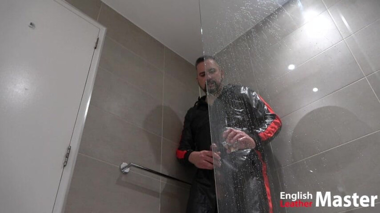 EnglishLeathermaster: Baba sünnetsiz yarakla işiyor