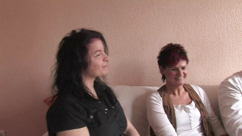 Mature Climax - 100% Mature Videos: Rödhårig mogen slampa i ogry scen