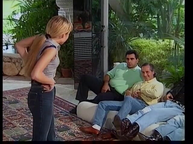 Perfect Porno: Petite gal had fun on gangbang