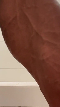 Enorme clitóris rasgado