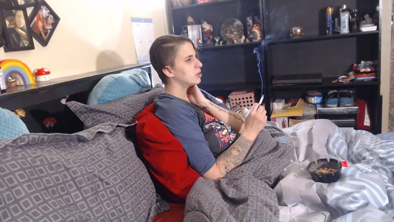 Abby Anna: Ignorado enquanto eu fumo