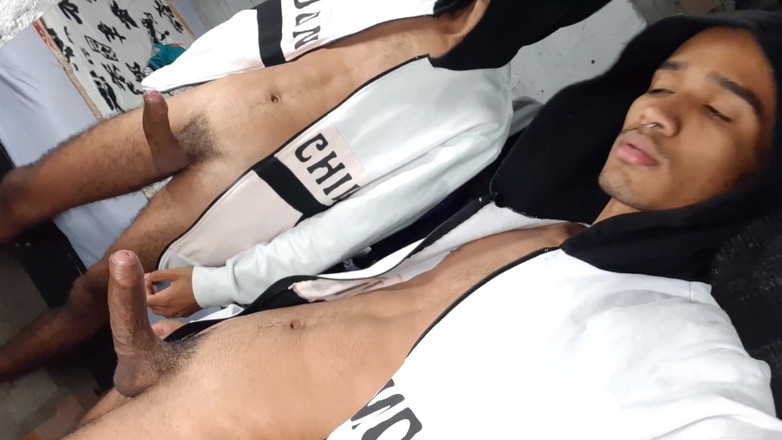 vergar4_daviid: Murid sange ini lagi asik masturbasi sampai muncrat