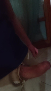 Masturbace s oblečením