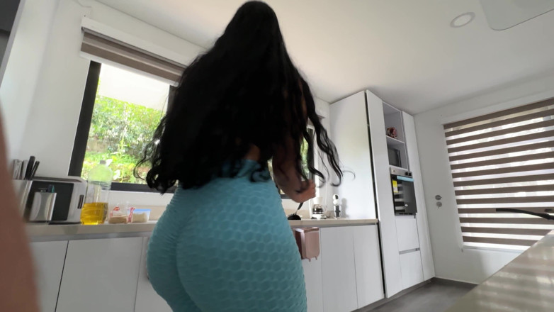 Time traveler: Baas helpt zichzelf bij de volledige film van de jonge...