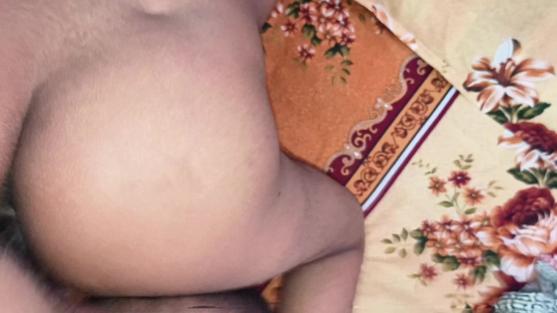 Bithi69gril: 私の寝室でセックスするホットな女子大生、すべてのインド人の友人パート2