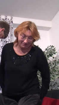 Немецкие зрелые брюнетки с большой задницей и большими сиськами любят трахаться с одним чуваком в 200