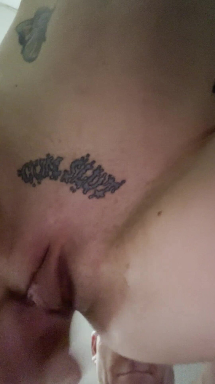 Zoey Portland: Slut Takes Repairmans Cock and He Finger Bangs Her While...