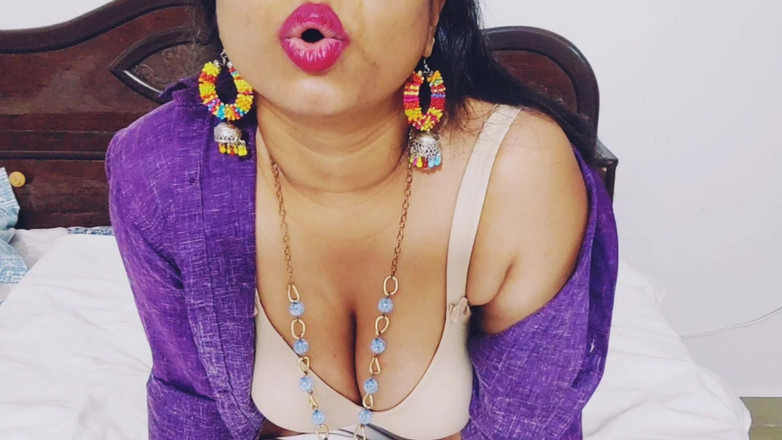 Hotty Jiya Sharmaa: Menina de 18 anos dedilhando buceta molhada em vídeo chamada com...