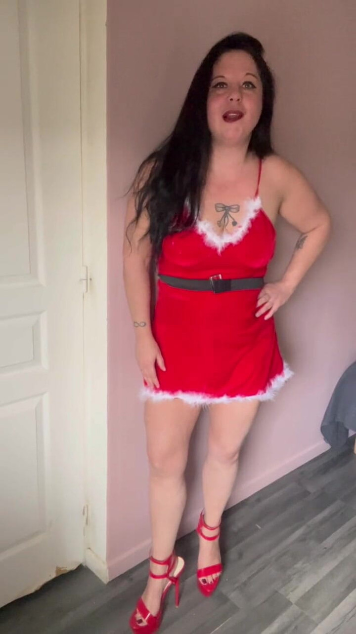 Maitresse Clara: Mutter Weihnachten Femdom