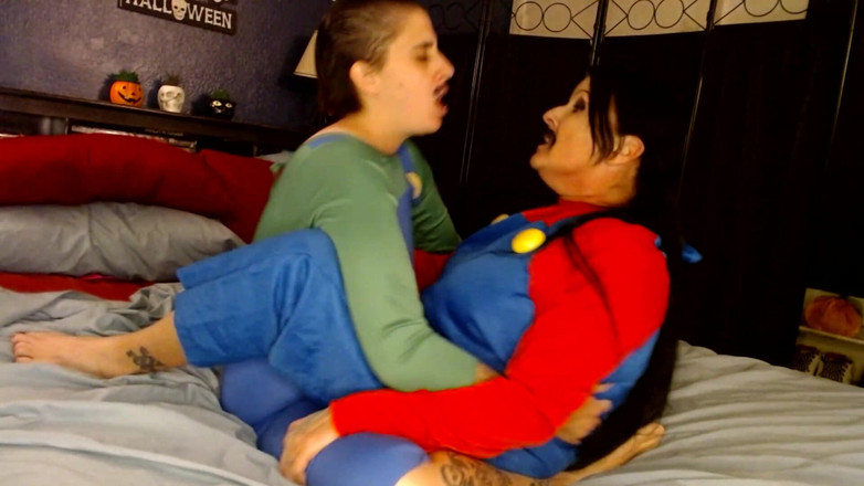 Abby Anna: Lesbian Cosplay Mario and Luigi Scissoring