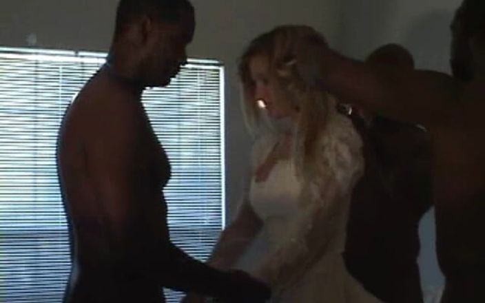 REAL Black Bred Wives: Hochzeitskleid fick - wunderschöne braut gangbang