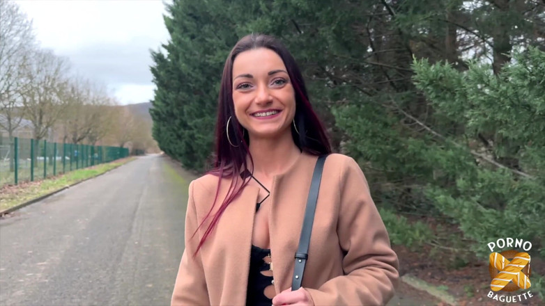 Porno Baguette: Angela, dea del sesso, ama il trio