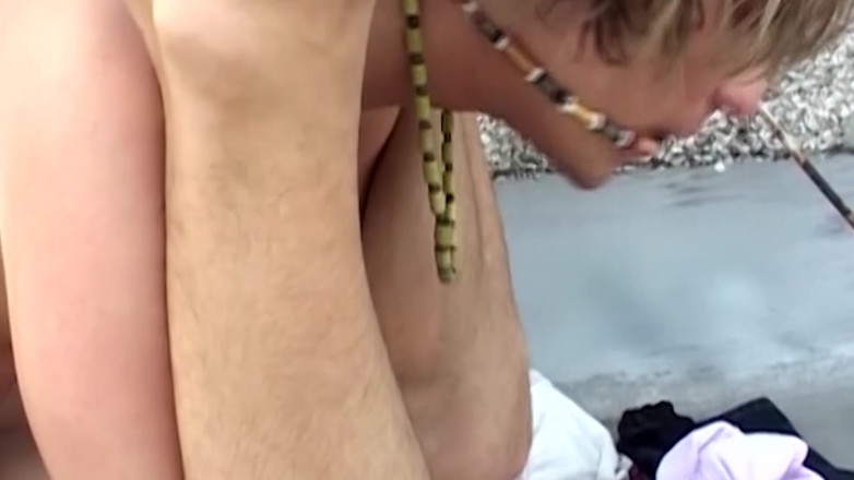 SEXUAL SIN GAY: Bareback sul tetto scena-4 il bel uomo gay si gode...