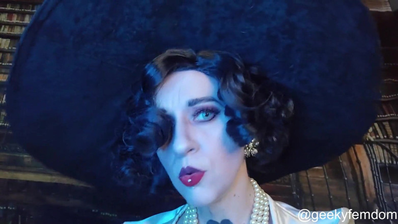 Geeky Femdom: Lady Dimitrescu's Pet
