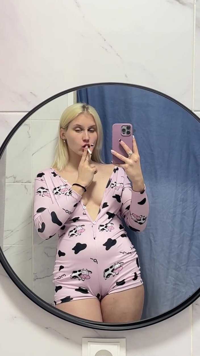 MertyXXX: Sigaramı Bitireceğim Ve Sonra Kendimi Siktir Edeceğim