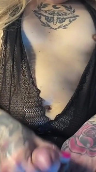 정액을 많이 생산하는 트랜스 인형