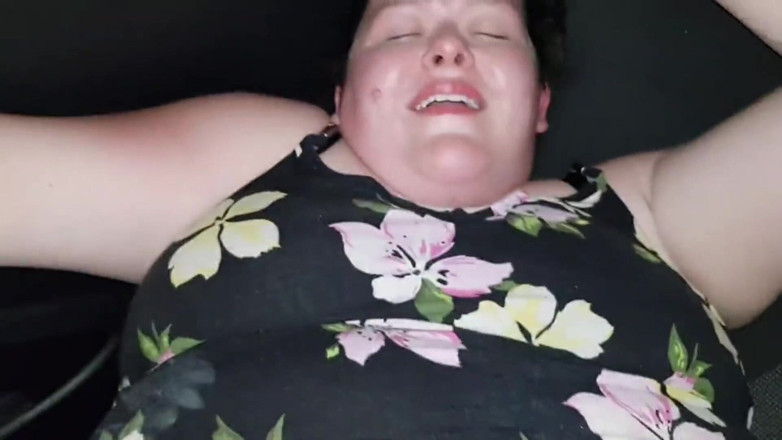 Real homemade BBW BBC porn: Femeie mare și țâțoasă și pulă neagră sexy, de la cur la pizdă