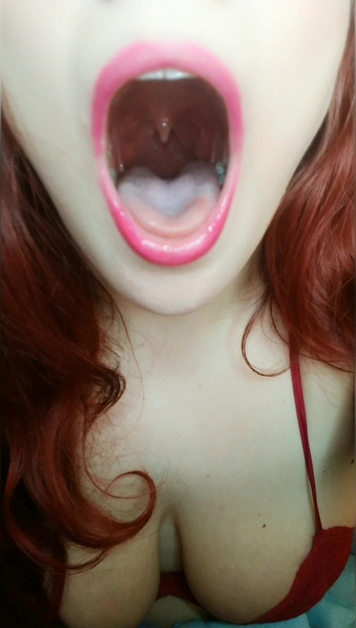 Scarlet Vixen: Open, tong uit, buigend voor je plezier