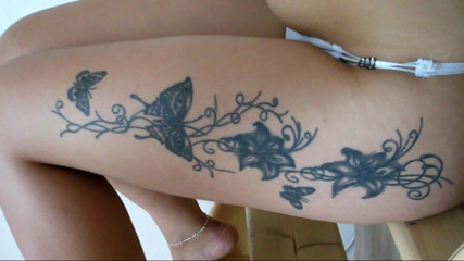All Those Girlfriends: Beth è una troia tatuata che si diverte sulla scala