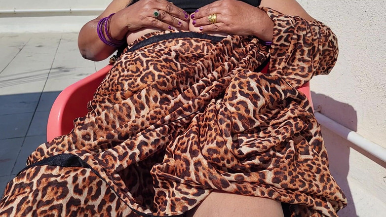 TABOOBREAKERS: 晒太阳户外自爱