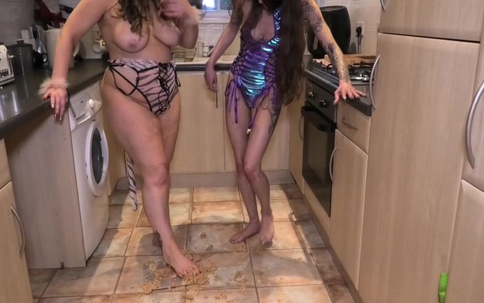 Catalia's lesbian filth: Сидячи на моєму торті на день народження
