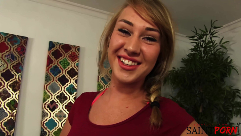 SaintPorn: Talon'un Dili Bacaklarının Arasına Kayarken Iggy Titriyor