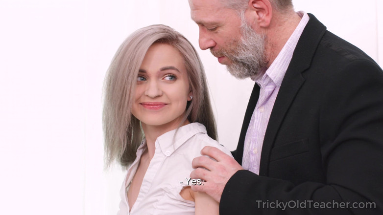 Tricky Old Teacher: Tatlım zor bir sınavı geçmenin ve aynı anda zevk almanın...