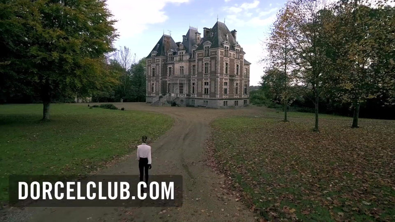 Dorcel Club: Trio torride avec 2 nanas magnifiques