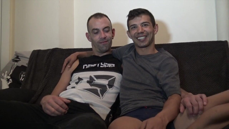 Gaybareback: Pierwsza gejowska sesja porno dla roumanian twink