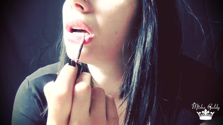 Goddess Misha Goldy: Mis besos en primer plano te harán correrte asmr