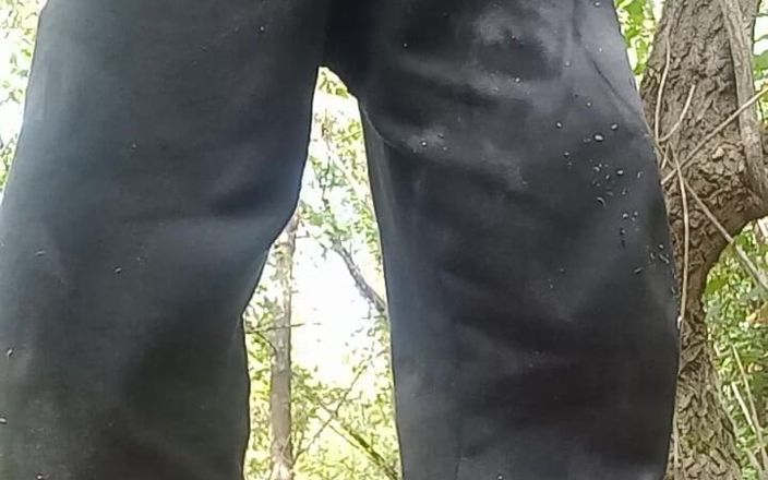 rastyo75: Szarpanie się w lesie z spermą