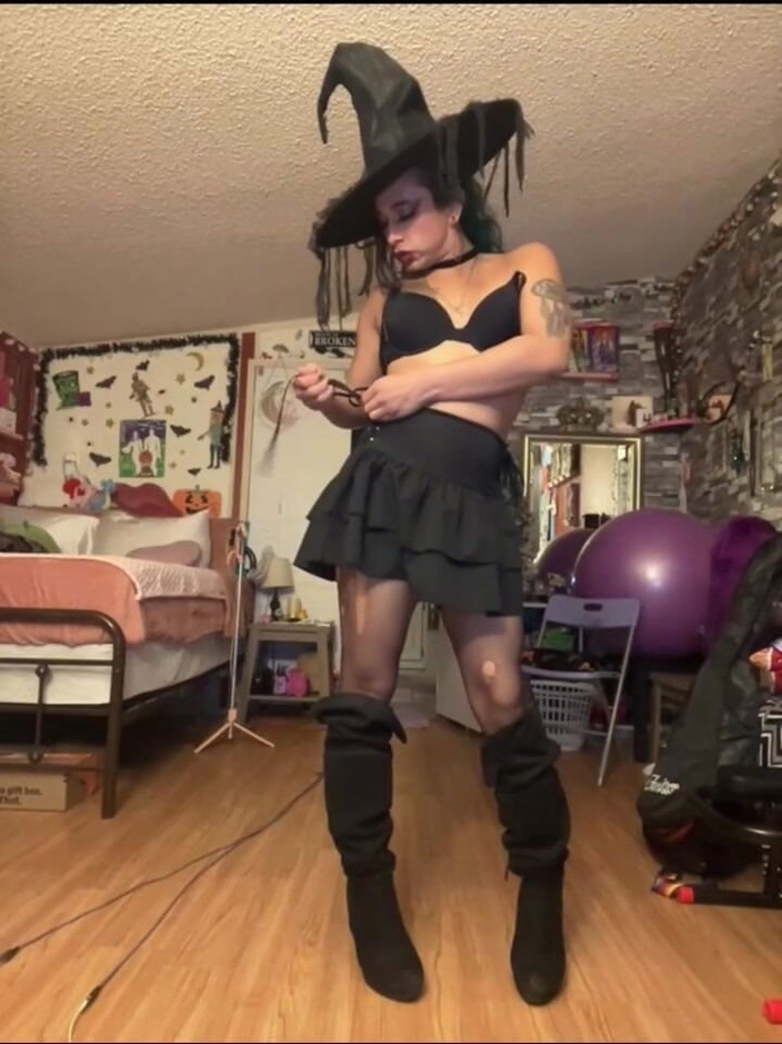 TSJade95: Halloween Fun Costumes Sexy Time